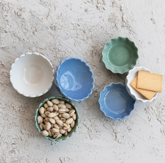 Scalloped Stoneware Bowl - 3 Colors