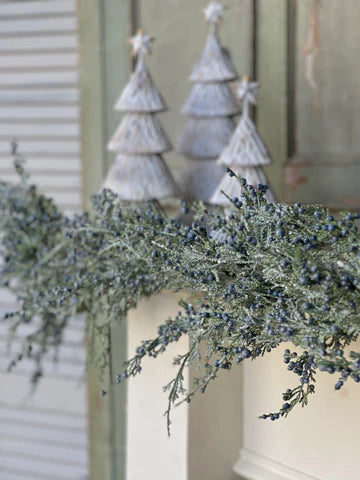 Northwind Juniper Garland