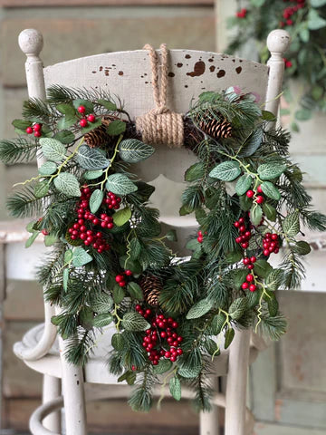 Elmsley Pine and Berry Wreath - Small