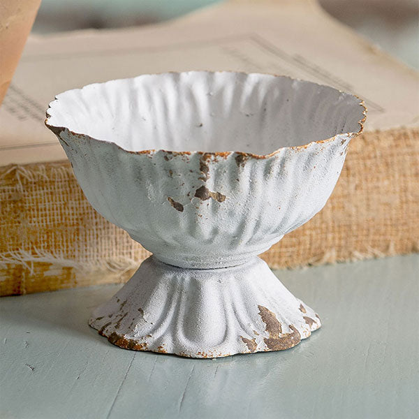 Mini Scalloped Edge Cup