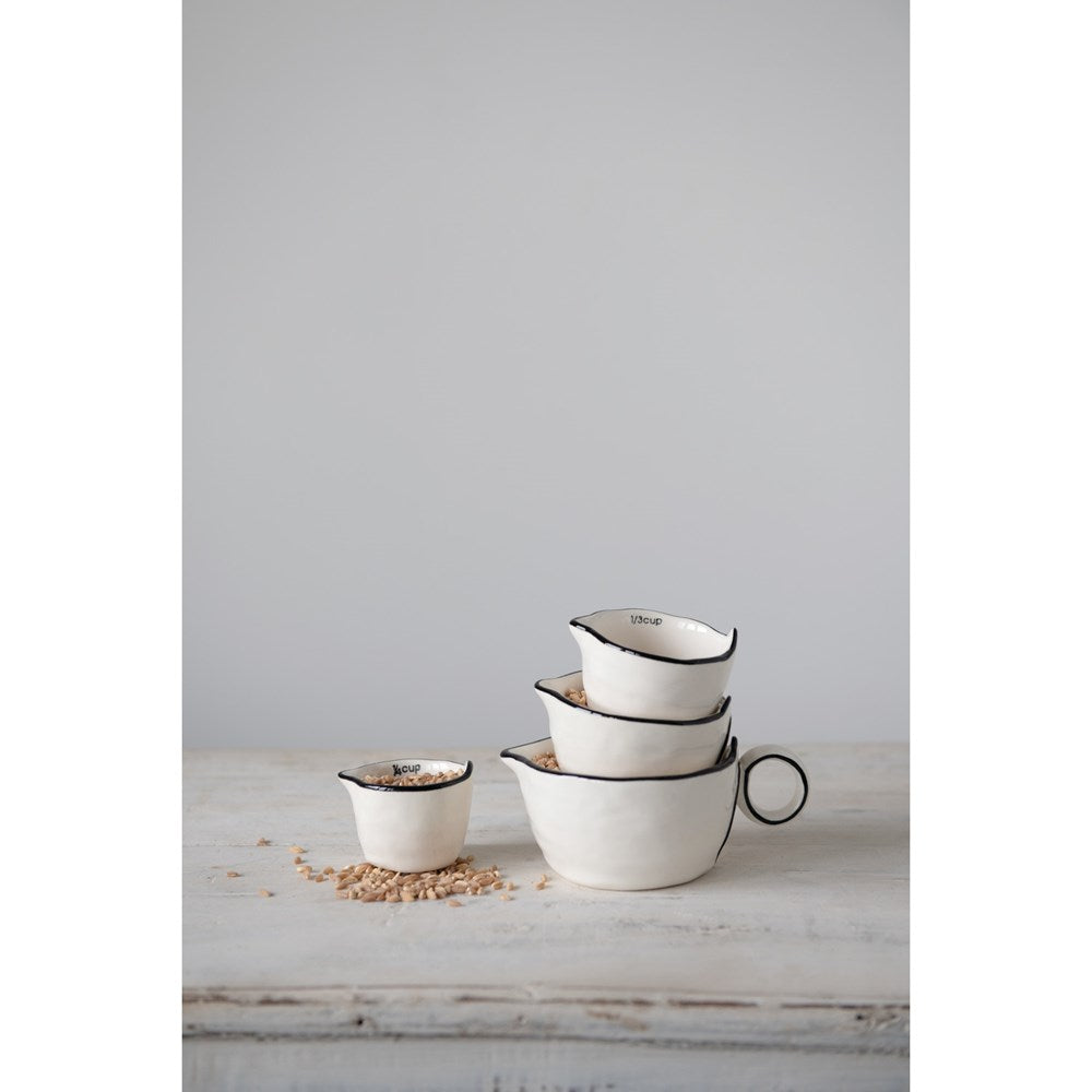 Black and White Measuring Cups