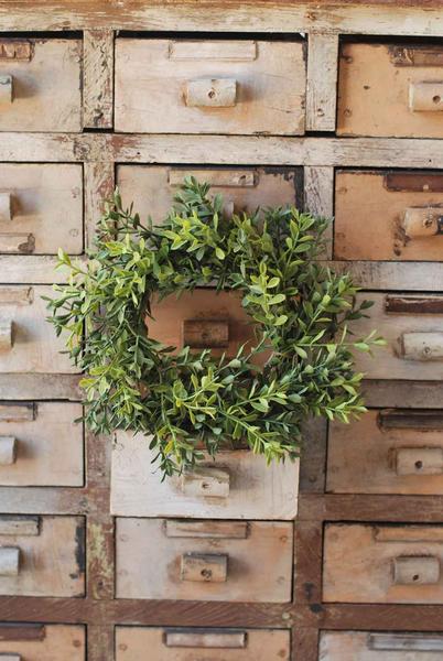 New England Boxwood Candle Ring